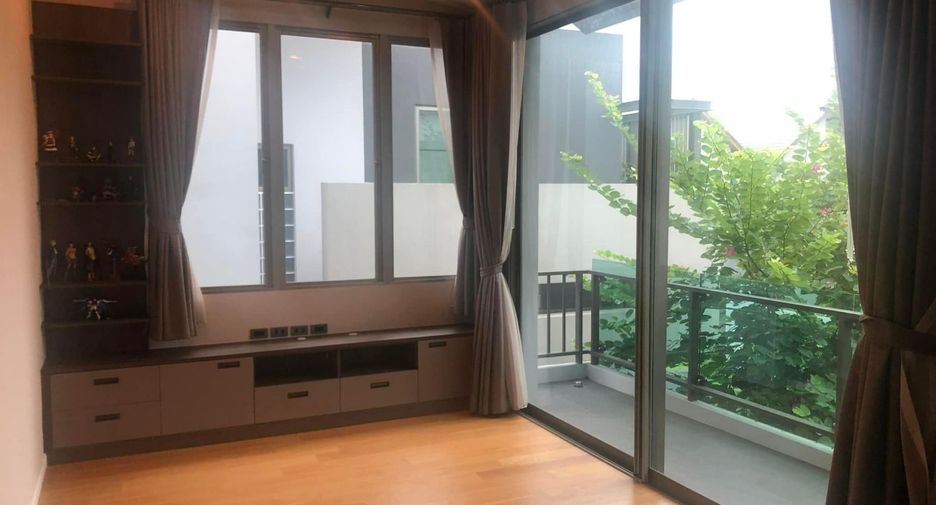 For sale 2 bedrooms house in Bang Kapi, Bangkok