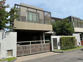 出售 2 卧室 独立屋 在 Bang Kapi, 曼谷