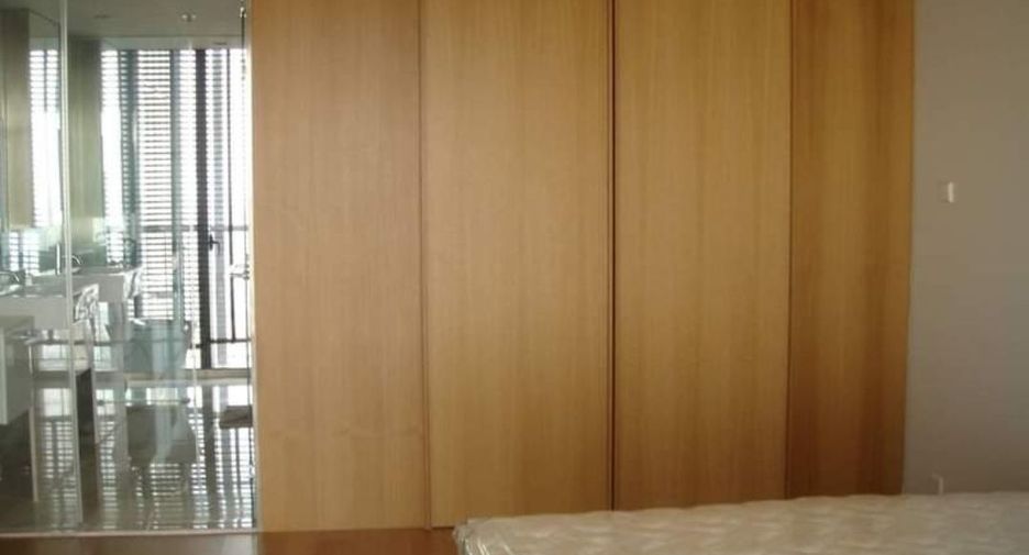 For rent 3 bedrooms condo in Sathon, Bangkok