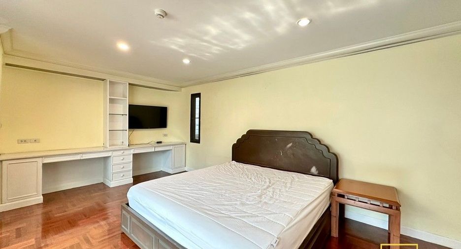 Condo en alquiler de 3 habitaciones en Khlong Toei, Bangkok