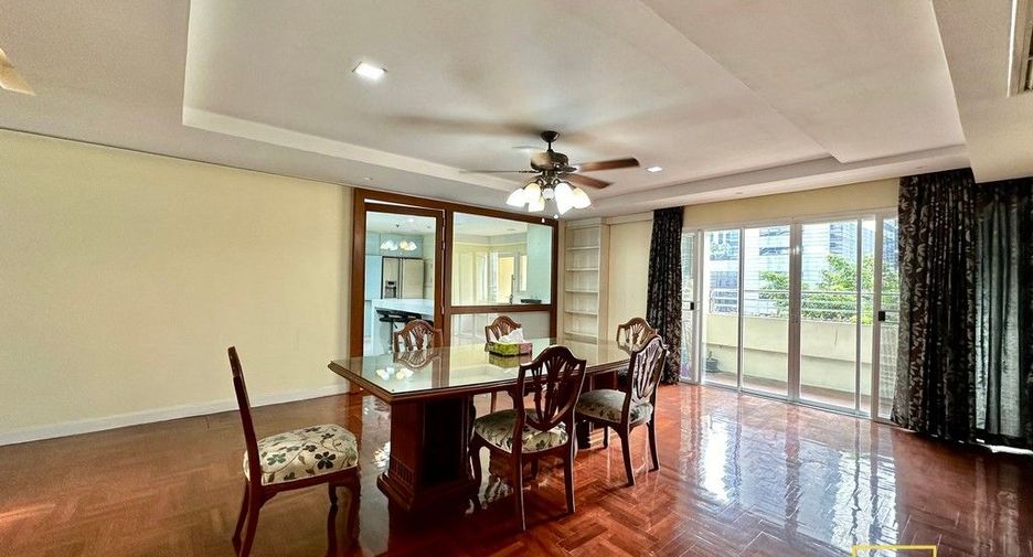 Condo en alquiler de 3 habitaciones en Khlong Toei, Bangkok