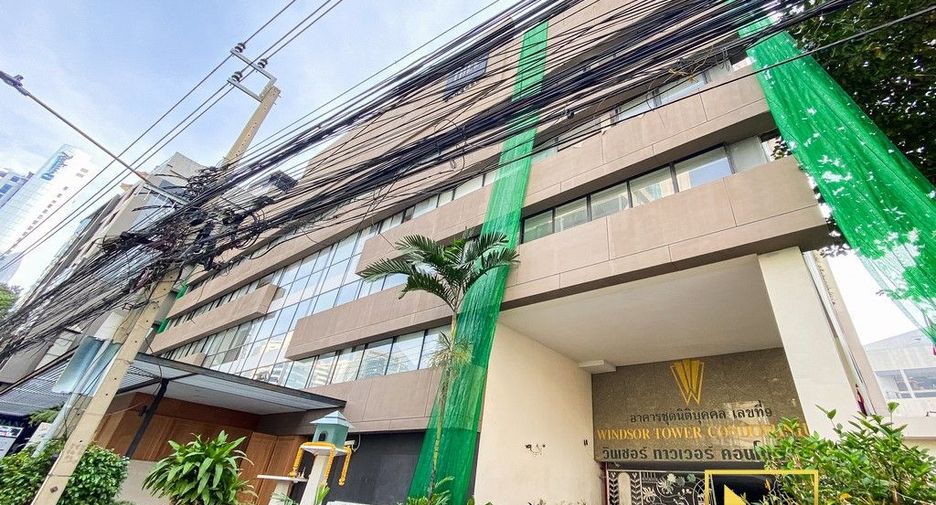 Condo en alquiler de 3 habitaciones en Khlong Toei, Bangkok