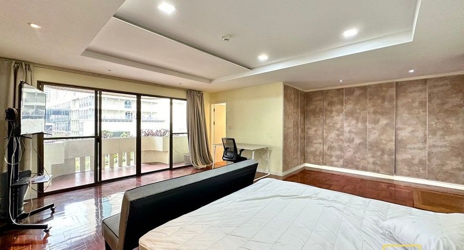 Condo en alquiler de 3 habitaciones en Khlong Toei, Bangkok