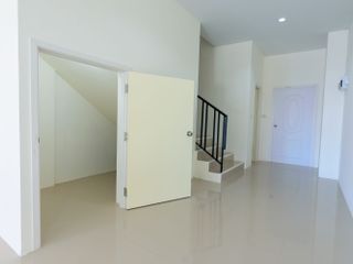 For sale 3 bed retail Space in Nong Chok, Bangkok