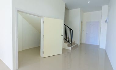 For sale 3 bedrooms retail Space in Nong Chok, Bangkok