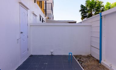 For sale 3 bedrooms retail Space in Nong Chok, Bangkok