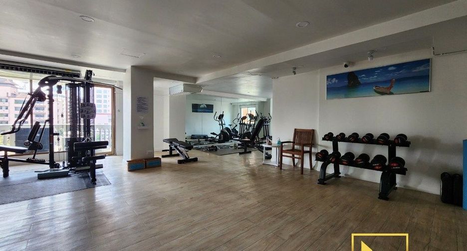 Condo en alquiler de 3 habitaciones en Watthana, Bangkok
