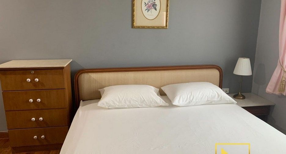 Condo en alquiler de 3 habitaciones en Watthana, Bangkok