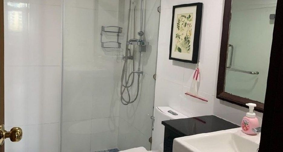 Condo en alquiler de 3 habitaciones en Watthana, Bangkok