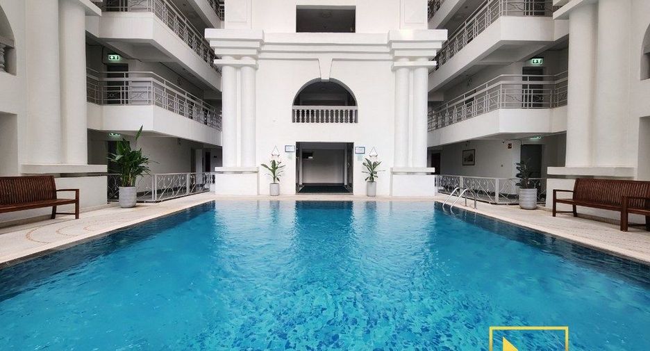 Condo en alquiler de 3 habitaciones en Watthana, Bangkok