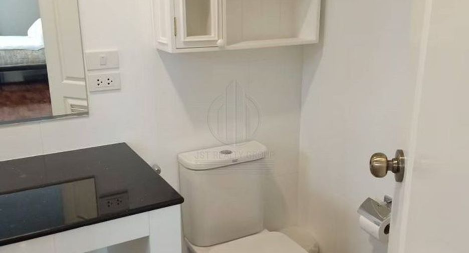 Casa en alquiler de 4 habitaciones en Bang Na, Bangkok