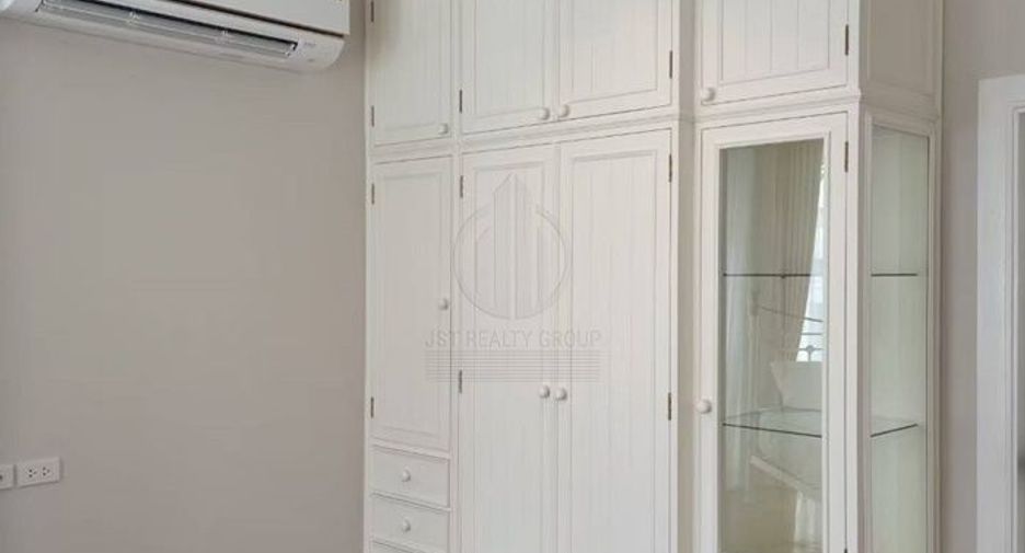 Casa en alquiler de 4 habitaciones en Bang Na, Bangkok