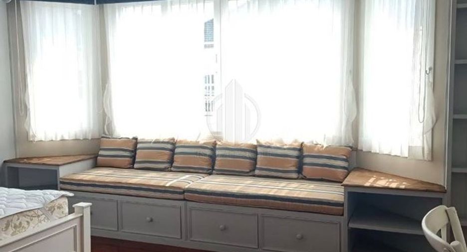 Casa en alquiler de 4 habitaciones en Bang Na, Bangkok