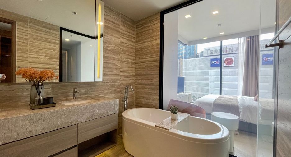 For sale 2 bedrooms condo in Khlong Toei, Bangkok