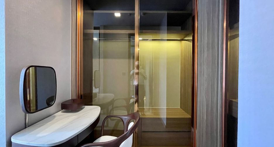 For sale 2 bedrooms condo in Khlong Toei, Bangkok