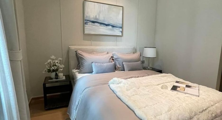 For rent 2 bedrooms condo in Pathum Wan, Bangkok