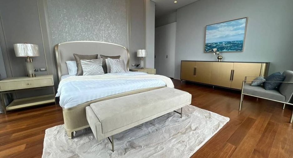 For rent and for sale 3 bedrooms condo in Pathum Wan, Bangkok