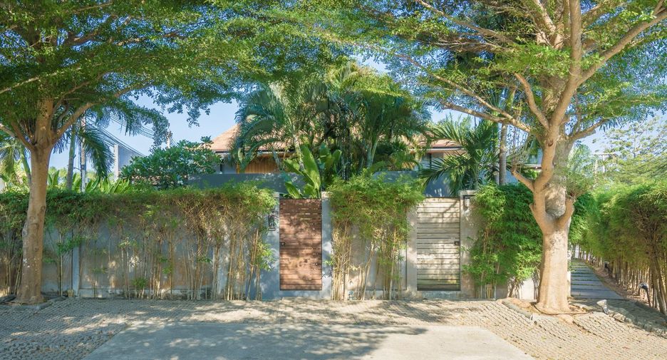 For sale 2 bedrooms villa in Mueang Phuket, Phuket