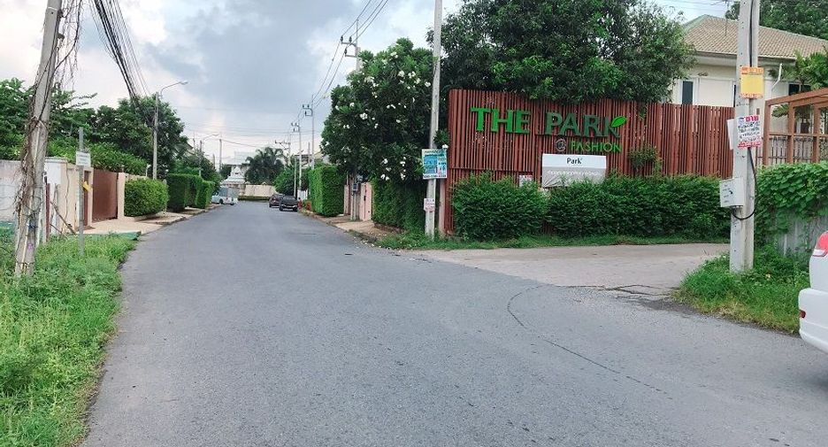 For sale land in Khan Na Yao, Bangkok