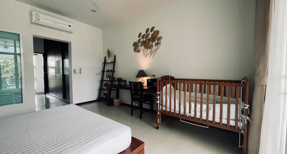 For rent 3 bedrooms townhouse in Thalang, Phuket