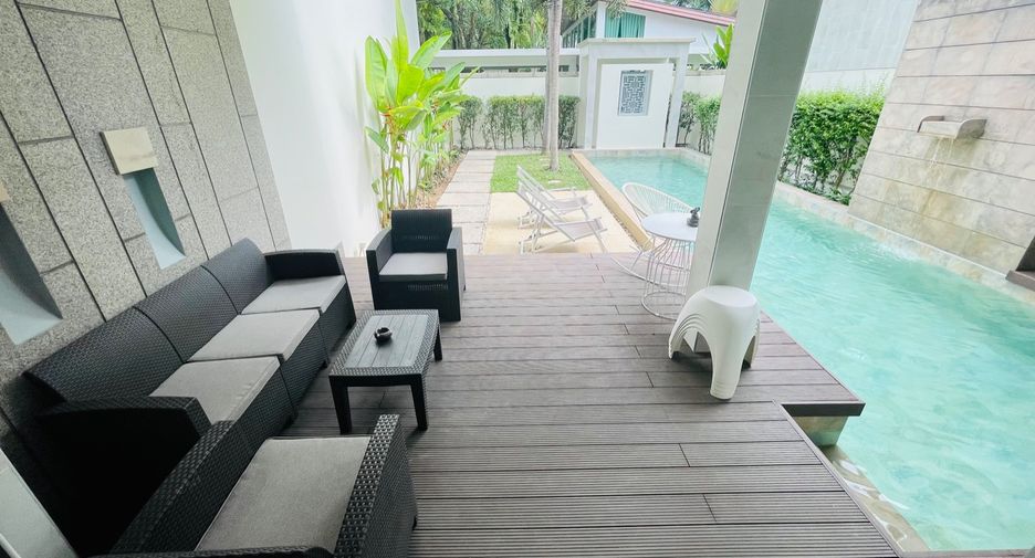 For rent 3 bedrooms townhouse in Thalang, Phuket