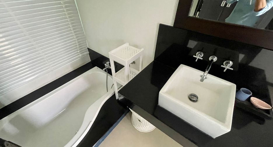 For rent 3 bedrooms townhouse in Thalang, Phuket