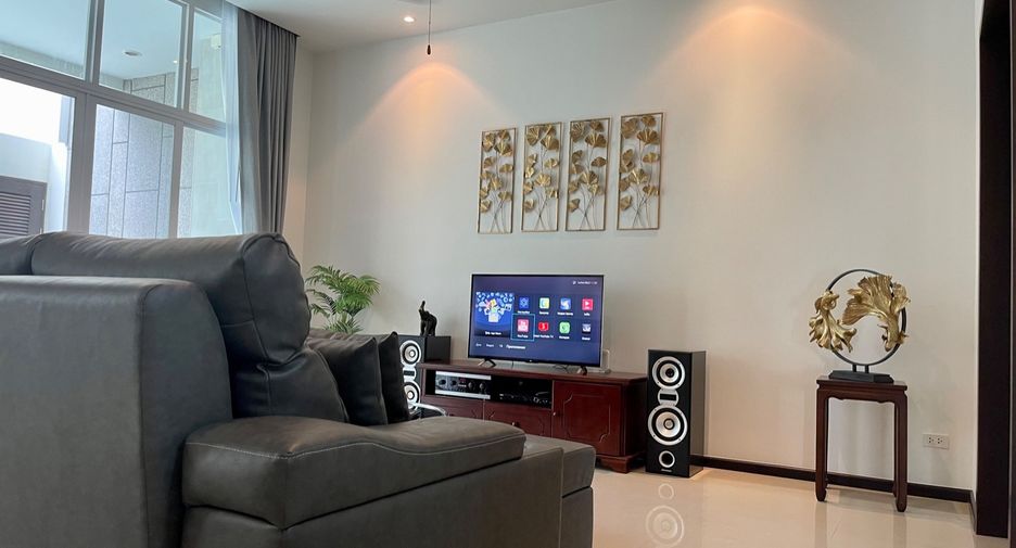 For rent 3 bedrooms townhouse in Thalang, Phuket