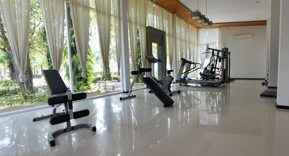 For rent 3 bedrooms townhouse in Thalang, Phuket