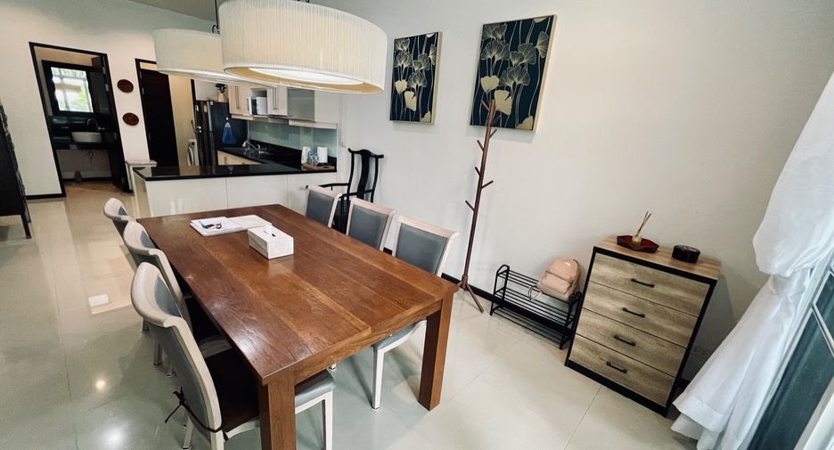 For rent 3 bedrooms townhouse in Thalang, Phuket