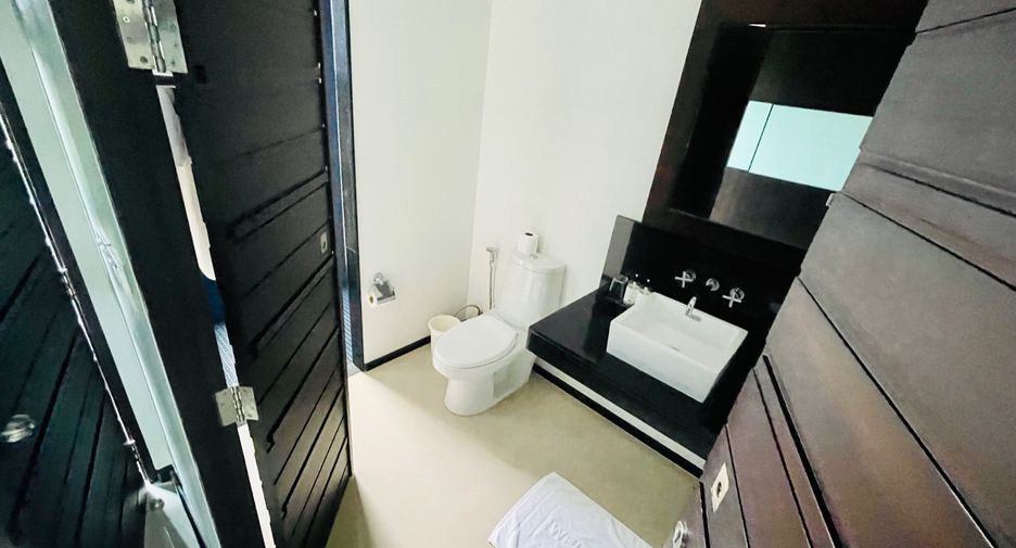 For rent 3 bedrooms townhouse in Thalang, Phuket