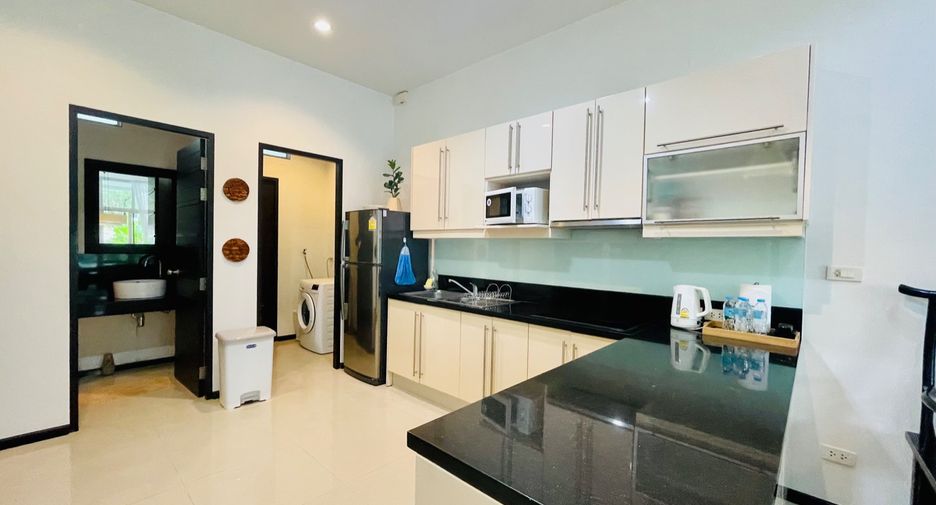 For rent 3 bedrooms townhouse in Thalang, Phuket