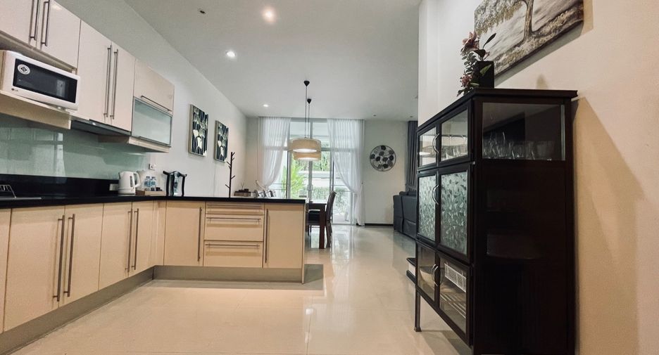 For rent 3 bedrooms townhouse in Thalang, Phuket