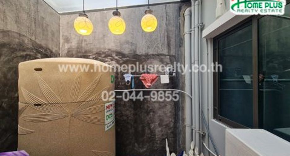 For sale 3 bedrooms townhouse in Rat Burana, Bangkok