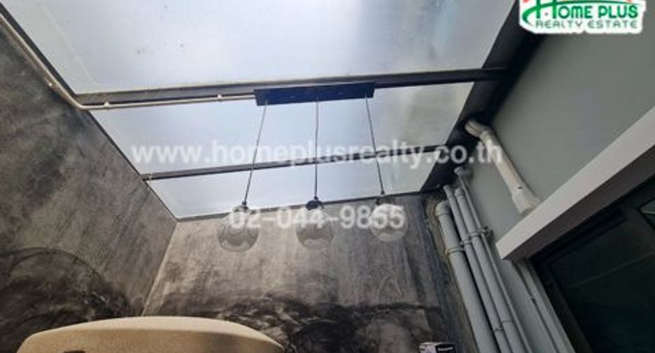 For sale 3 bedrooms townhouse in Rat Burana, Bangkok