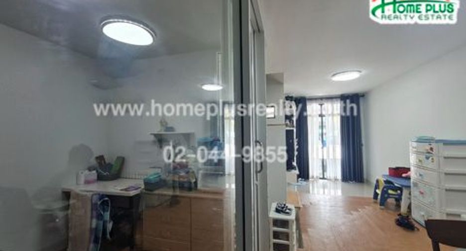 For sale 3 bedrooms townhouse in Rat Burana, Bangkok