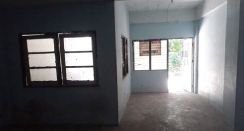 Reihenhaus zum Kauf mit 16 Zimmer in Bang Pahan, Phra Nakhon Si Ayutthaya