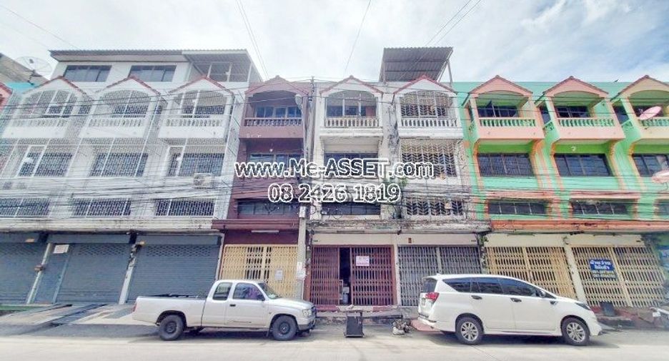 For sale 3 bed retail Space in Bang Bon, Bangkok