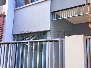 Reihenhaus zur Miete mit 3 Zimmer in Bang Khae, Bangkok