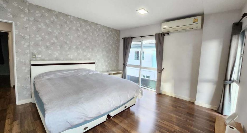 For rent 3 bedrooms house in Mueang Chiang Mai, Chiang Mai