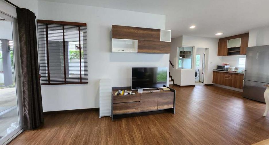 For rent 3 bedrooms house in Mueang Chiang Mai, Chiang Mai