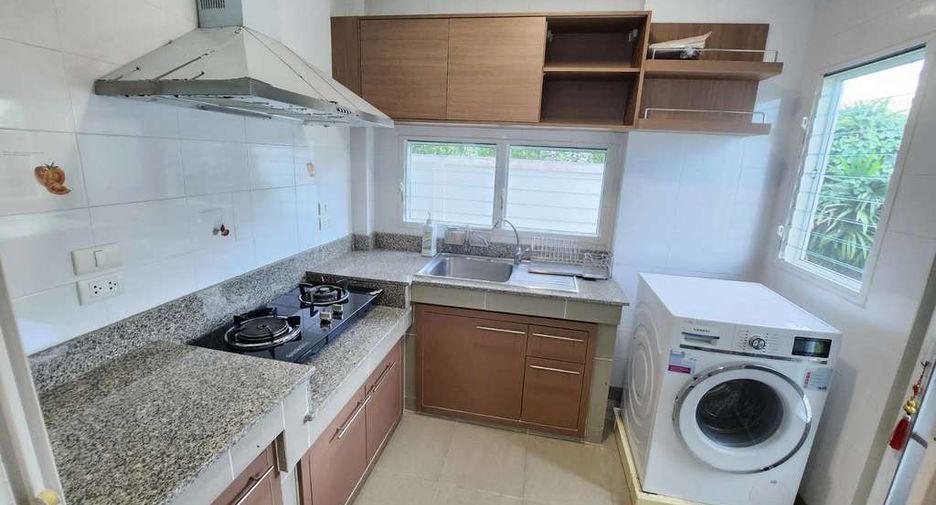 For rent 3 bedrooms house in Mueang Chiang Mai, Chiang Mai