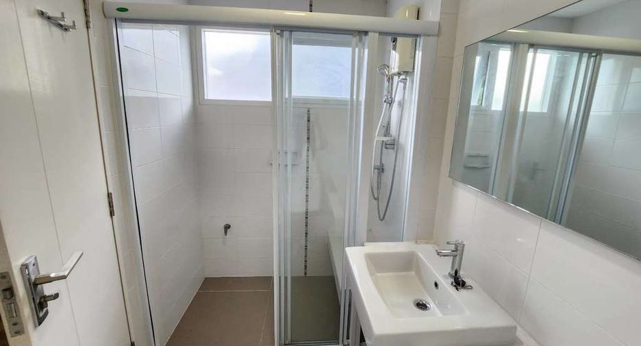 For rent 3 bedrooms house in Mueang Chiang Mai, Chiang Mai