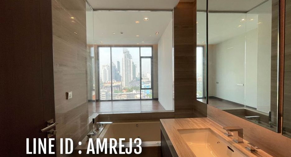 For rent 2 bedrooms condo in Khlong Toei, Bangkok