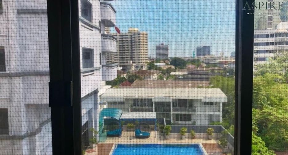For sale 2 bedrooms condo in Khlong Toei, Bangkok