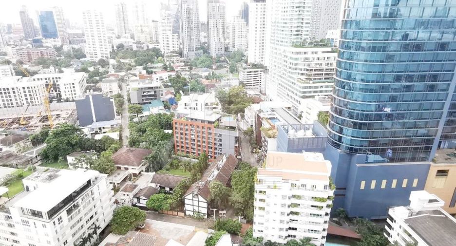 For rent 4 bedrooms condo in Watthana, Bangkok