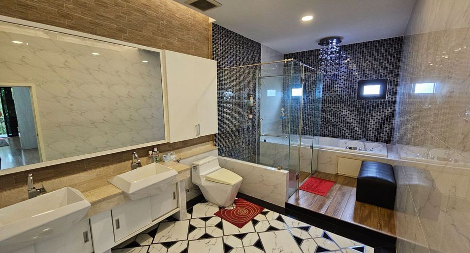 For sale 5 bed house in Mueang Ratchaburi, Ratchaburi