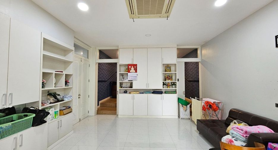 For sale 5 bed house in Mueang Ratchaburi, Ratchaburi