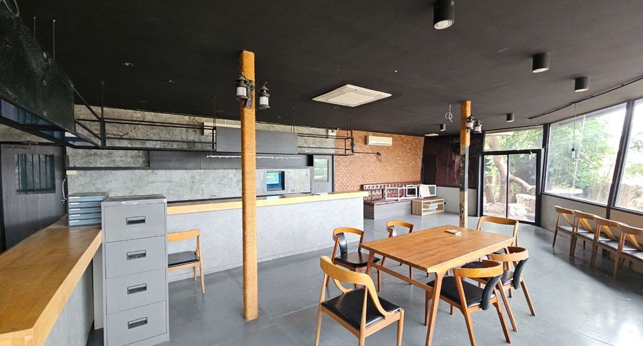 For sale 5 bed house in Mueang Ratchaburi, Ratchaburi