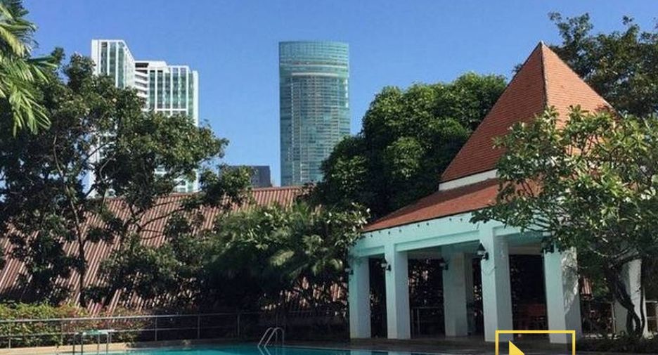 For rent 4 bedrooms condo in Sathon, Bangkok