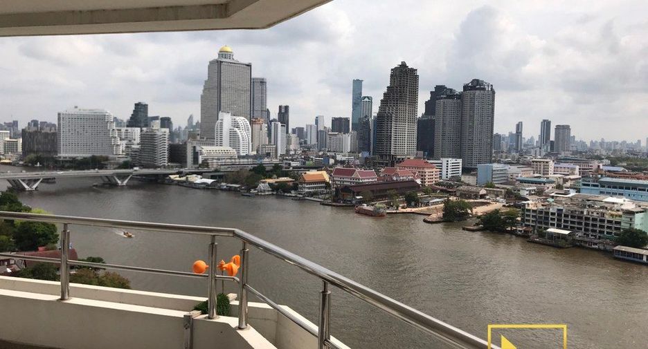 For rent 4 bedrooms condo in Sathon, Bangkok